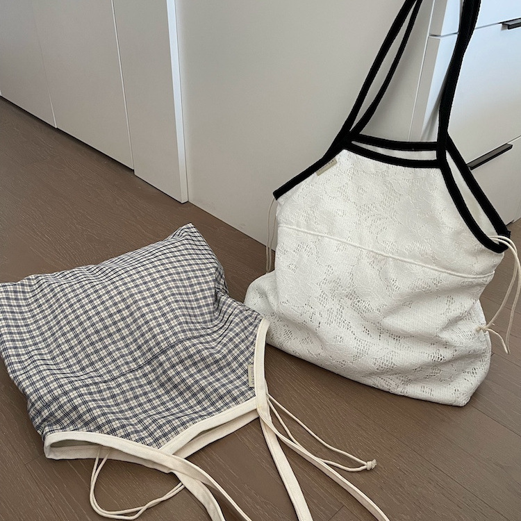 2025S designer new Korean high-end texture niche commuting white lace hollow canvas tote shoulder women bag
