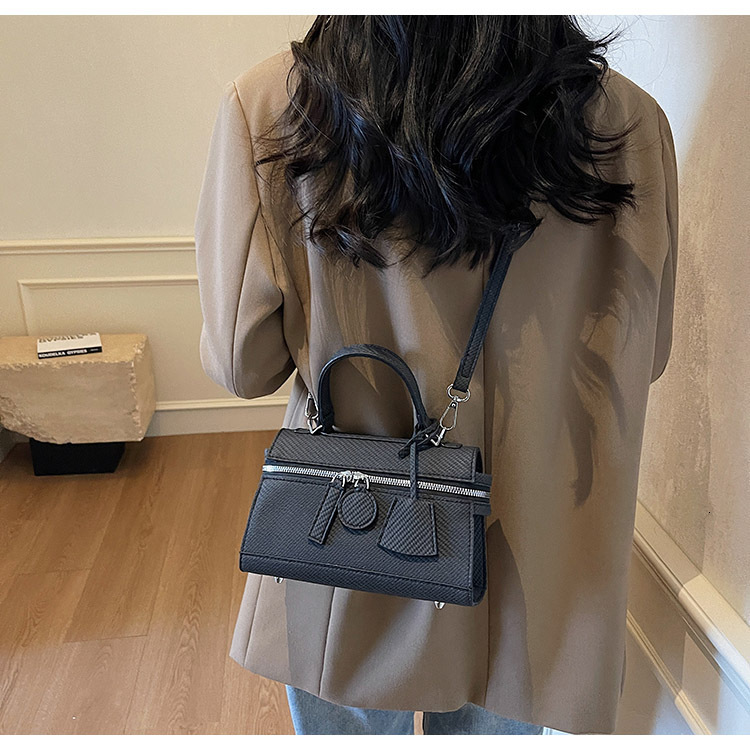 Ladies' Fashionable And Simple Handbag Free Designer Bag Summer New Casual Single Shoulder Diagonal Texture Small Square Bag Mobile Phone Storage