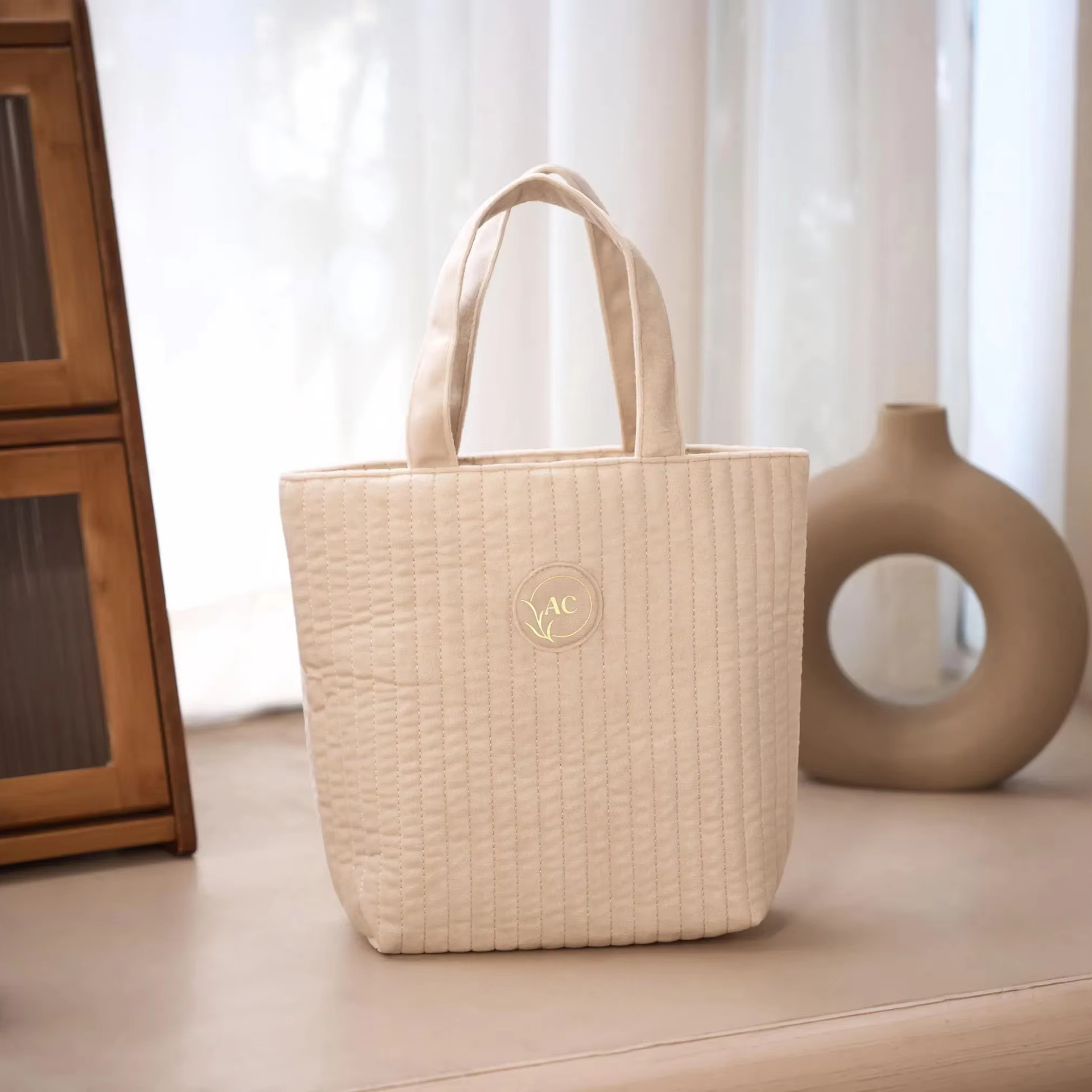 2025S designer makeup for women 2024 autumn new striped handbag casual versatile shoulder crossbody bag