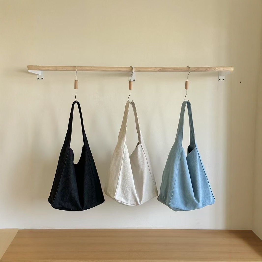 2025S designer new large capacity computer handbag for class shoulder tote simple and fashionable commuting women bag canvas bag