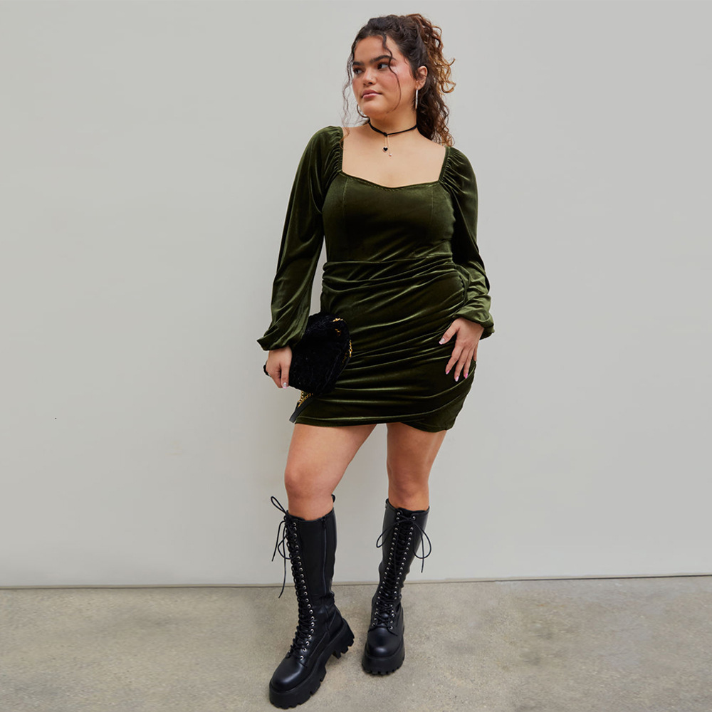 Oversized Womens Instagram Style Sexy Backless Pleated Party Dress Hip Hugging Skirt Long Sleeved Velvet Dress