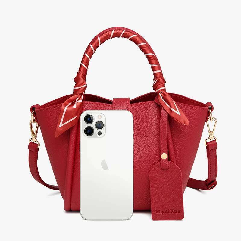 brand new large capacity shoulder high-end women's Fashion niche leisure handbag ladies crossbody bag