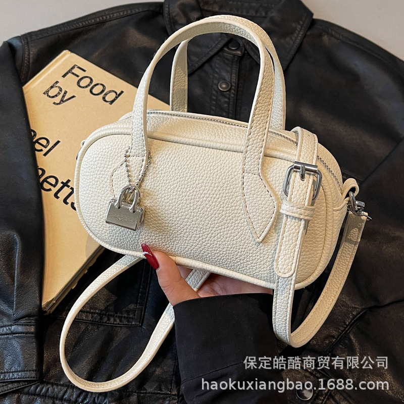 2025S designer high-end sense niche women summer new fashion super hot crossbody Korean version versatile handbag pillow bag