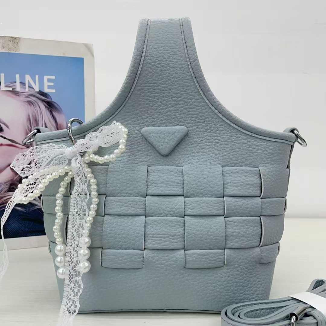 2025S designer French woven niche design handbag vegetable basket high-end sense shoulder crossbody bag bucket bag