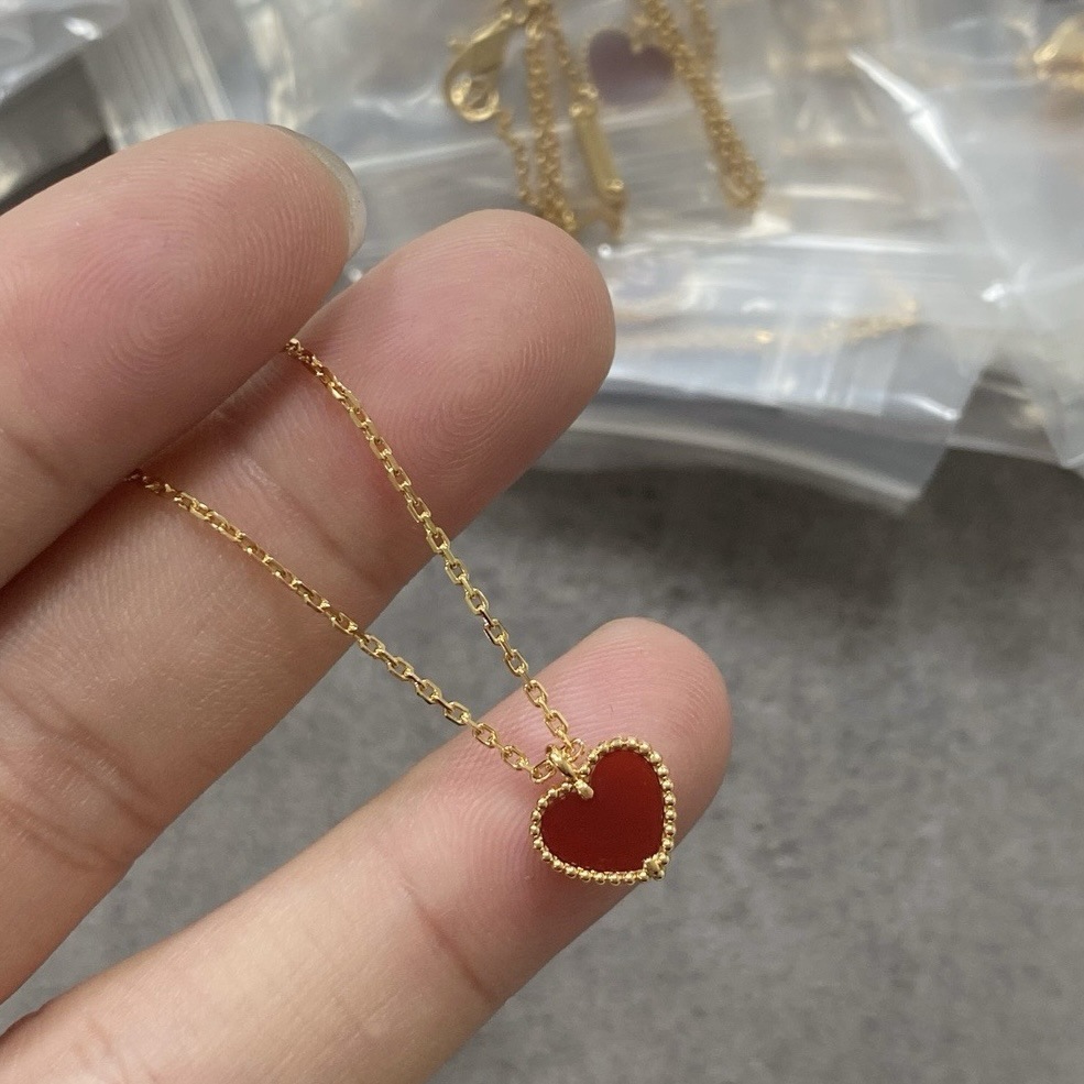 V Gold Plated Mica Gold Natural Red Agate Heart Clavicle Chain Korean style Small Fresh Heart Shaped Necklace