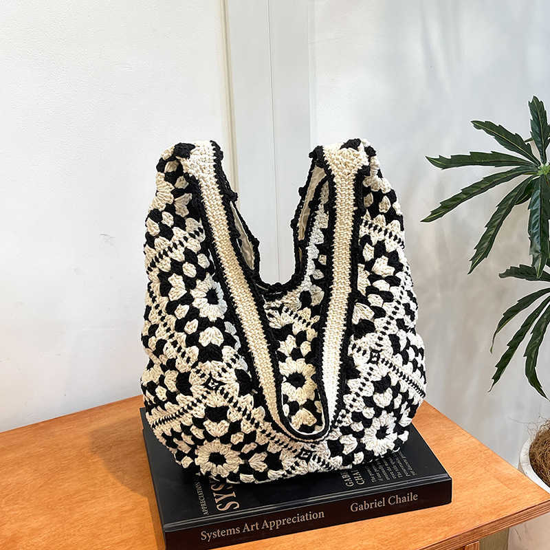25 New Hand Woven Yarn Hollow Grandmother Ethnic Large Capacity Versatile Shoulder Bag Yarn Crossbody Bag
