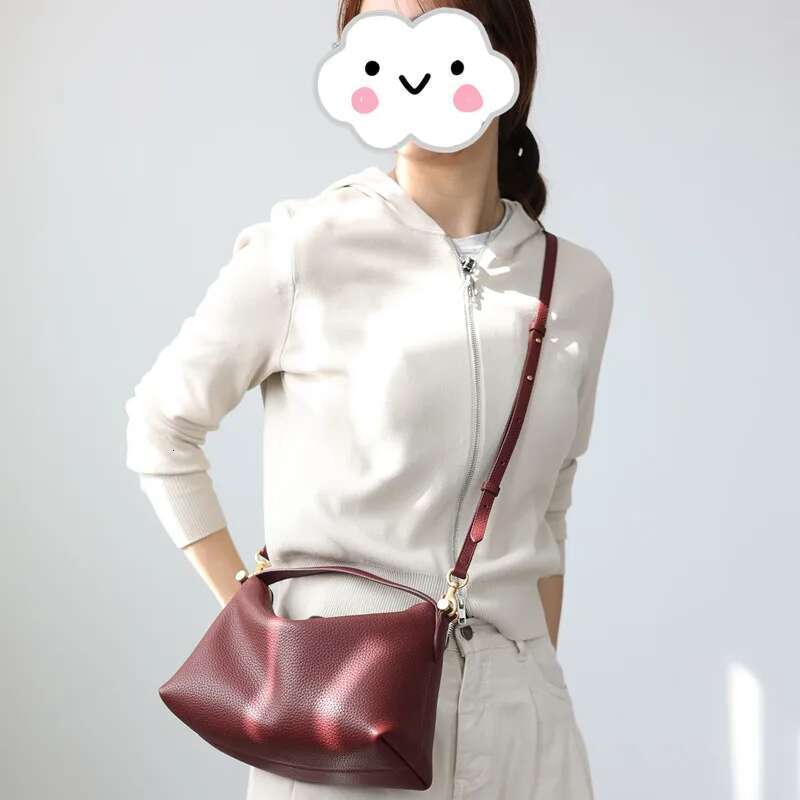 Women Genuine Leather Handbags Small Size Versatile Cowhide Crossbody Bag Fashion Soft Messenger Purses