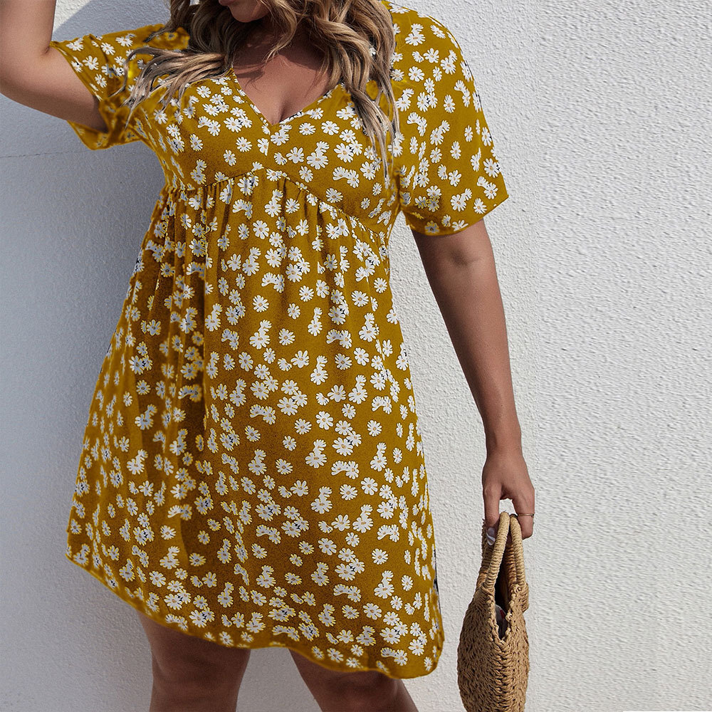 Summer Plus Size Womens Dress with Waist Cinching and Large Swing A-line Skirt Vacation Style Printed Dress