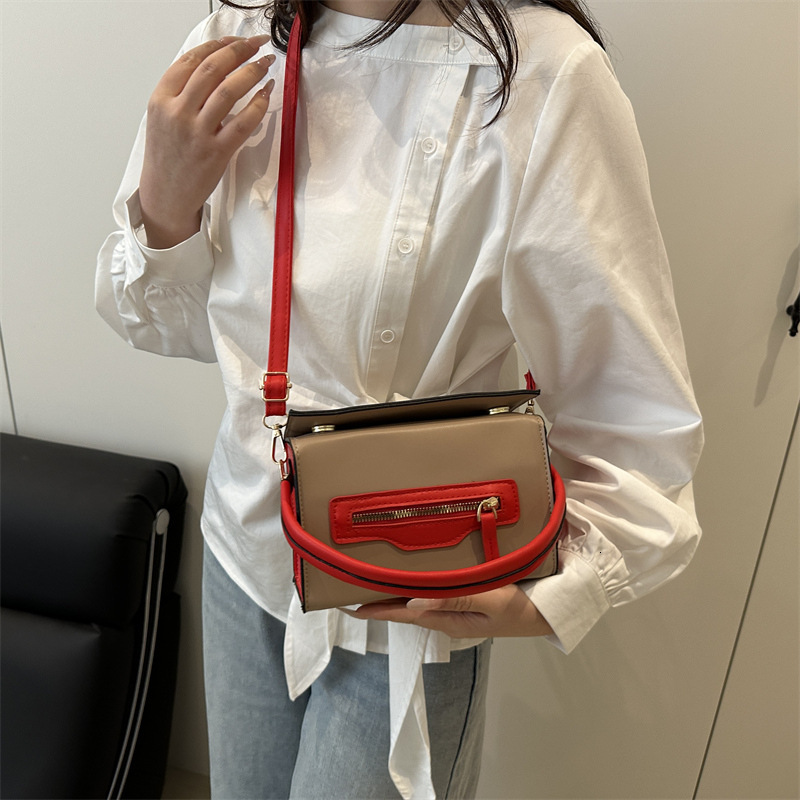 2025S designer large capacity stylish daily commuting contrasting color women personalized zipper summer new shoulder crossbody handbag small square b