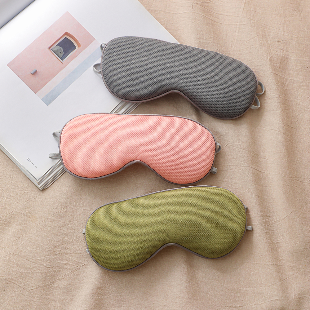 Premium Cool/Heat Retaining Eyemask Designed for Comfort during Long Trips1