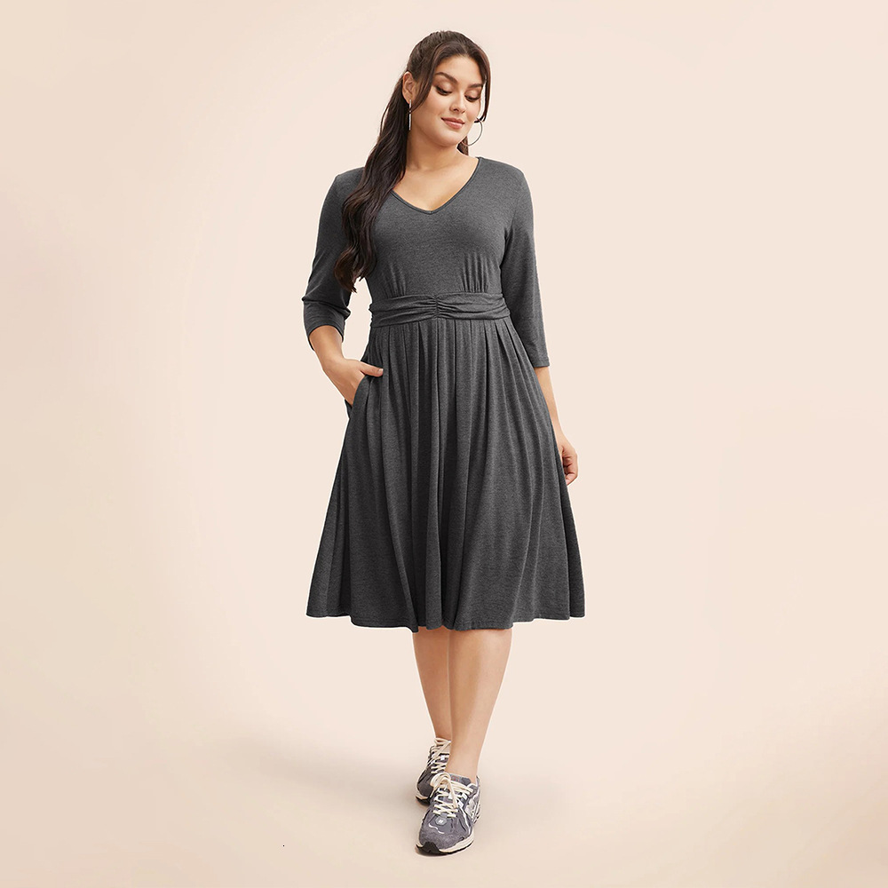 Autumn and Winter New Plus Size Womens Dress Commuting Waist Cinching Slimming Mid Length Skirt