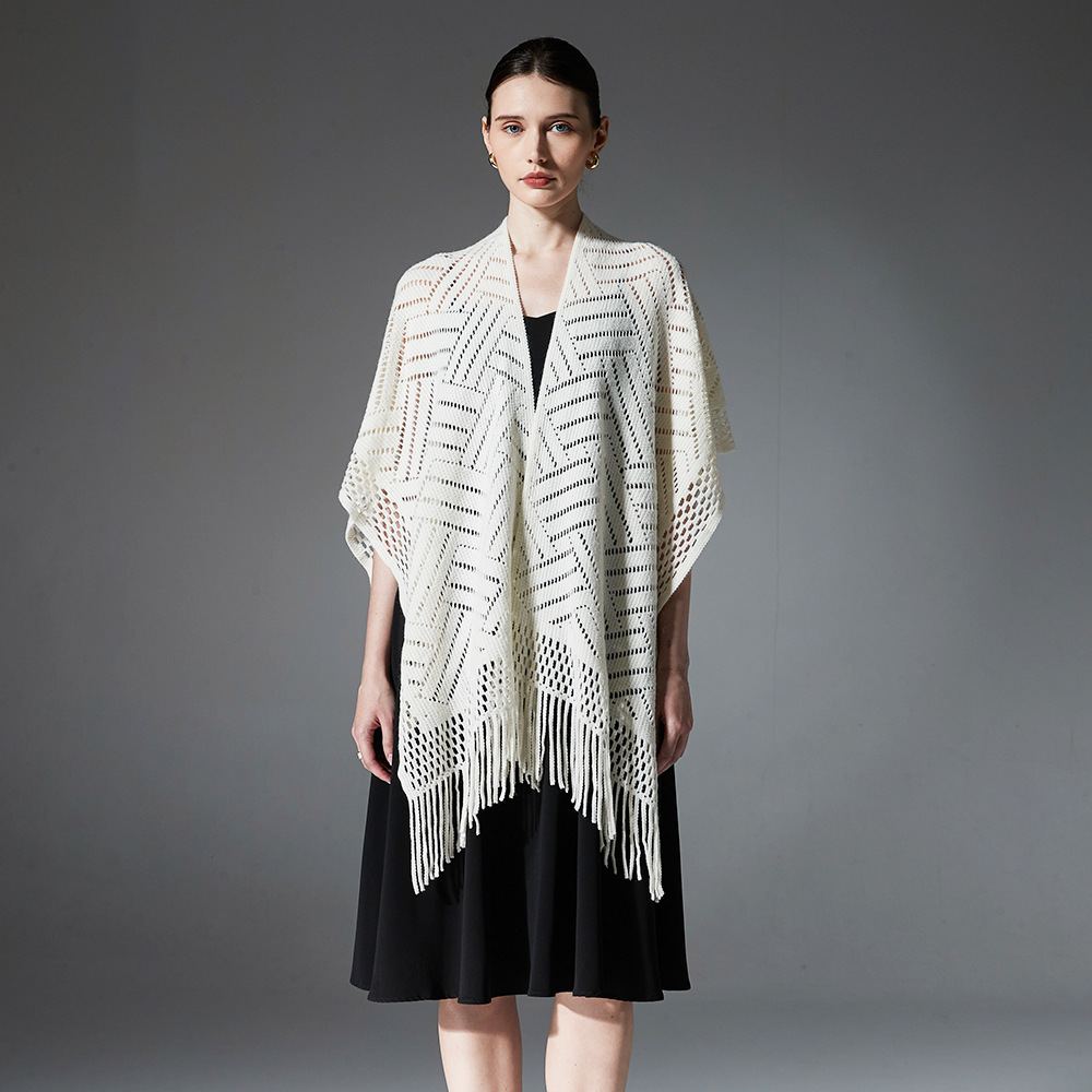 K739 Hot foreign trade European and American spring, summer and autumn 2025 new warp knitted solid color tassel thin hollow shawl