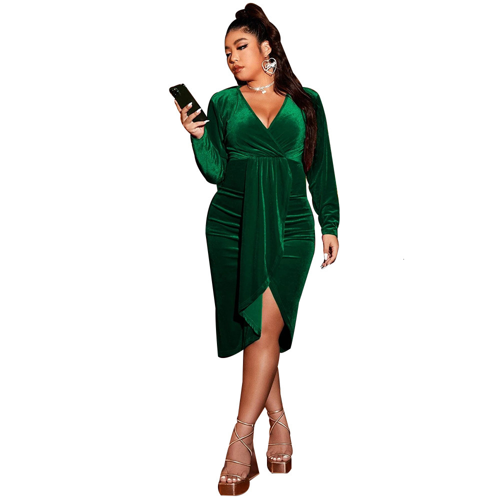 Large Size Womens Autumn and Winter New Sexy V-neck Slim Fit Velvet Party Dress with Wrapped Buttocks