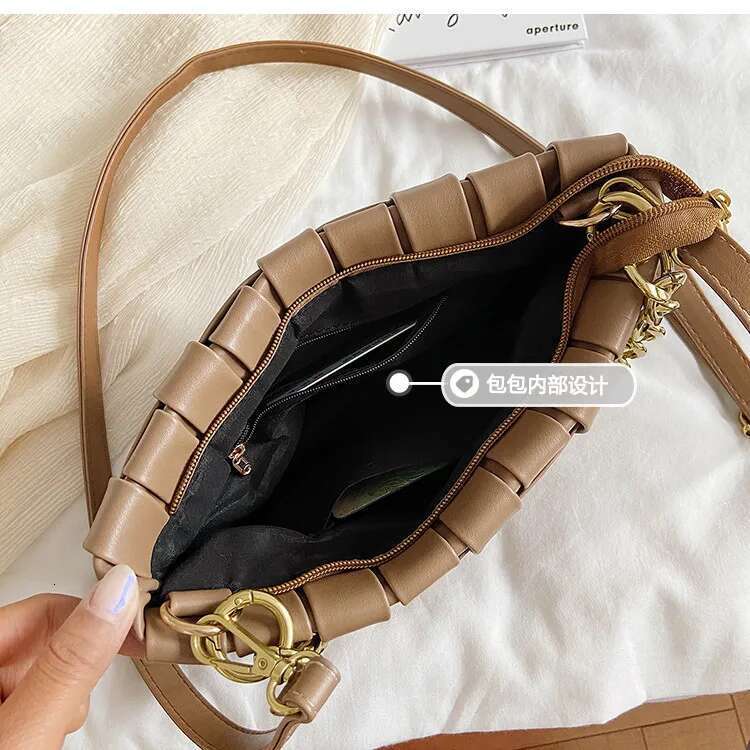 Weave Women's Clutches Chain Design Shoulder Bags Small PU Leather Crossbody Bags For Women Handbag Ladies Sling Bag