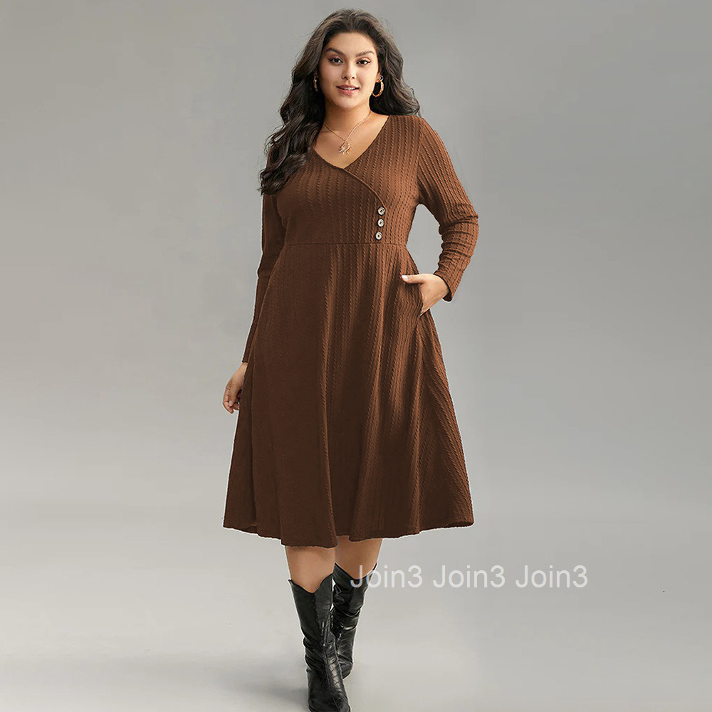Plus Size Womens Fashion Simple V-neck Dress Autumn and Winter New Versatile Commuting Style Mid Length Skirt