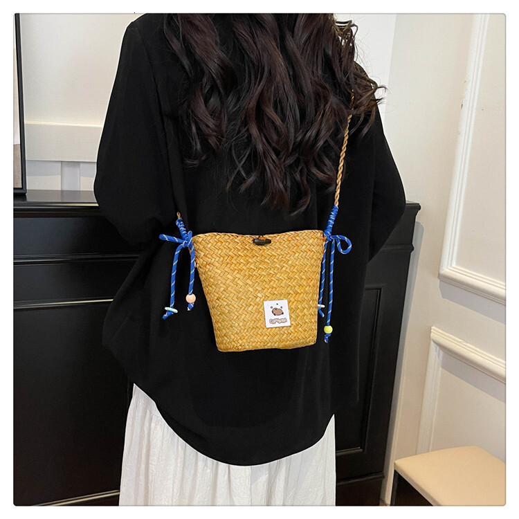 2025S designer straw hand lazy casual fashionable versatile shoulder crossbody beach vacation woven bag women bag