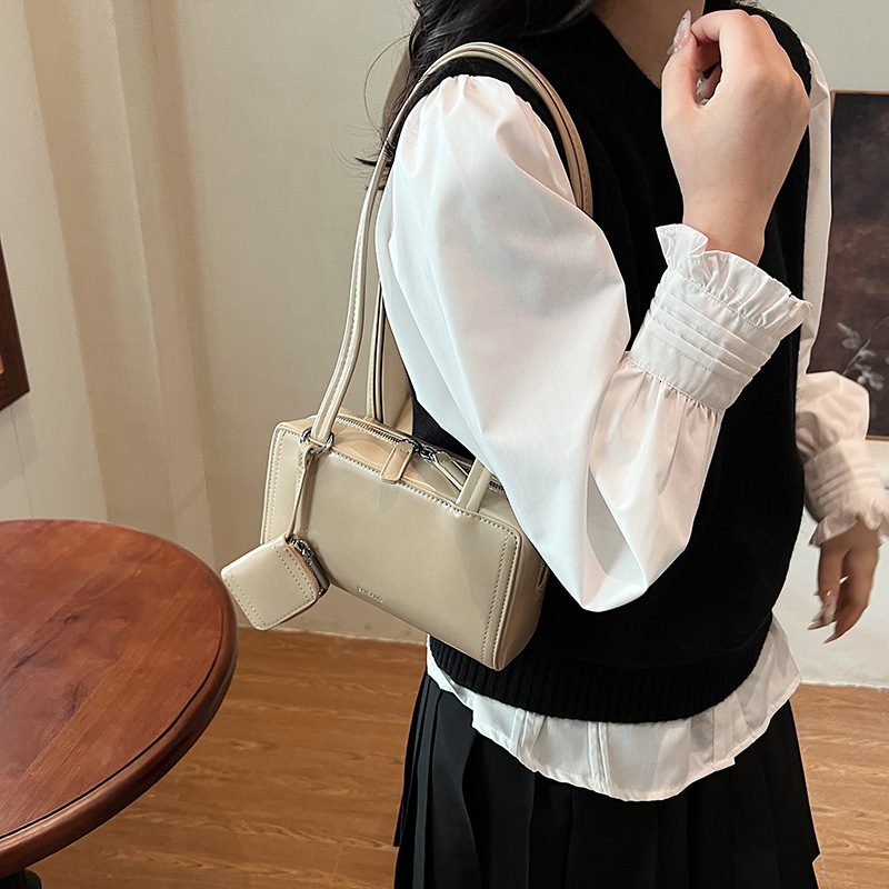 2025 Designer Bag, High-end Niche Women's Shoulder Bag, Trendy Diagonal Casual Square Armpit Bag, Free Shipping Handbag+small Wallet