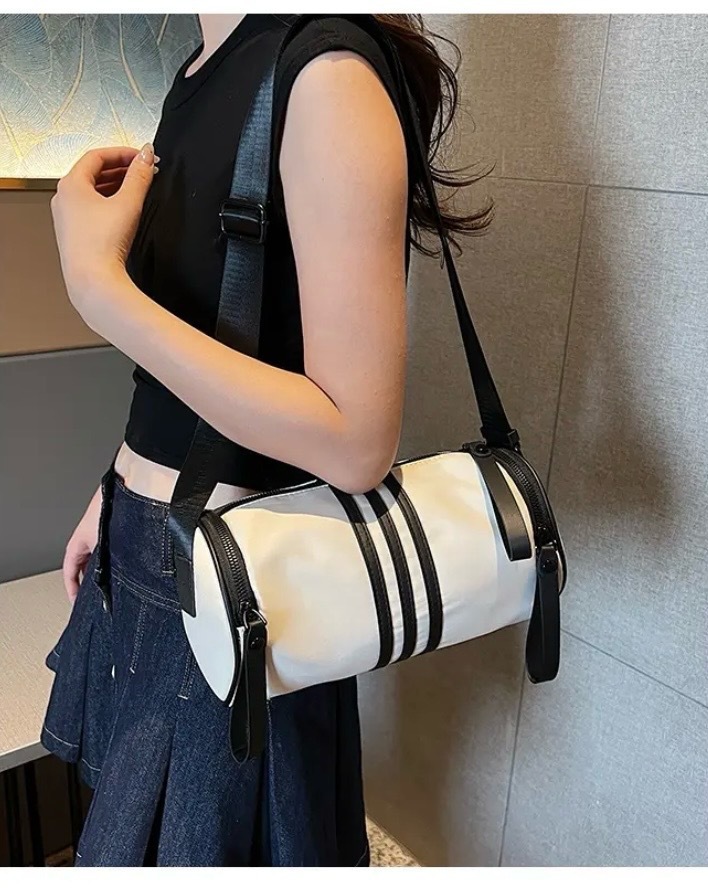 2025S designer Oxford cloth women large capacity new casual versatile broadband shoulder crossbody high-end cylindrical armpit bag