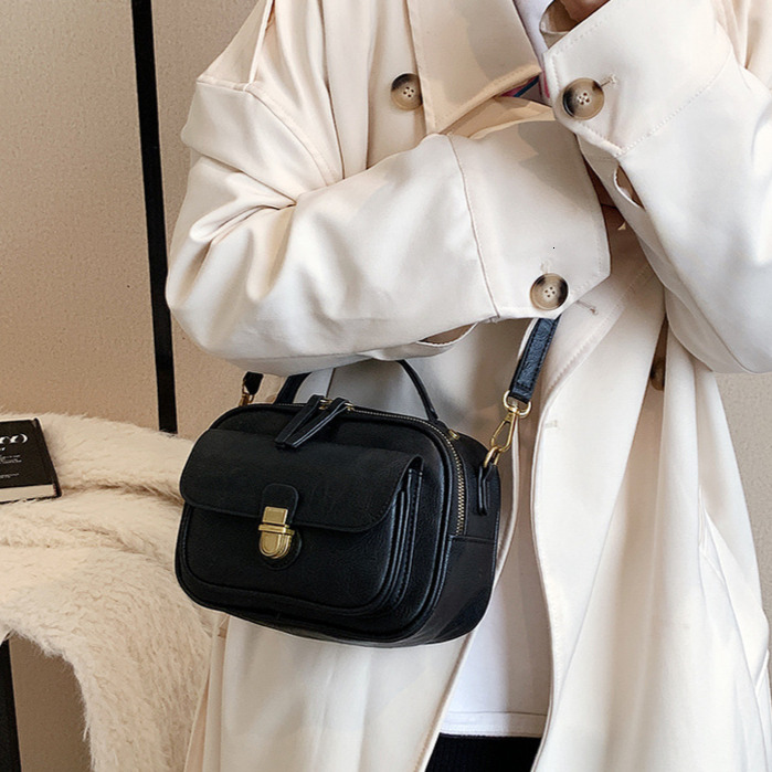 2025 Free Shipping Women's High-end Shoulder Bag Designer Trendy Fashion Crossover Style Portable Small Square Bag Crossbody Bag Casual Mobile Ph