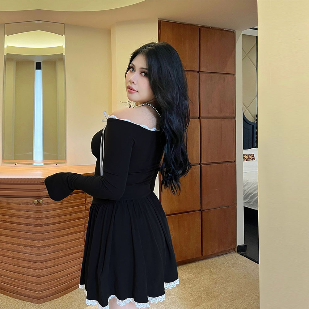 Large Size Womens American Spicy Girl Dress Autumn and Winter One Shoulder Lace Design Slimming Short Skirt