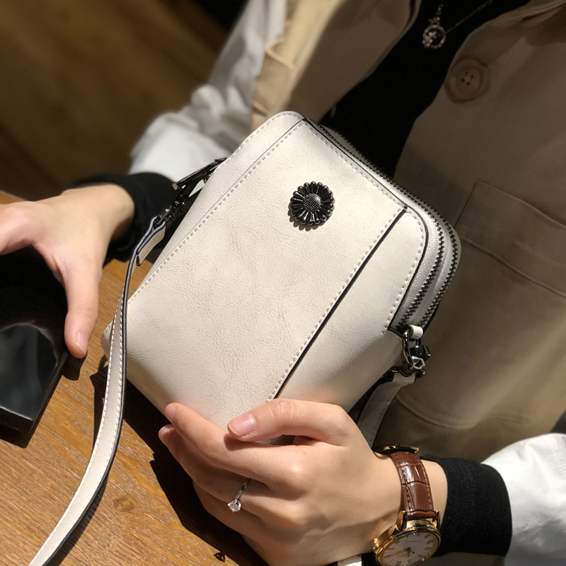 2025S designer cowhide small crossbody new popular versatile phone niche women high-end single shoulder bag trend
