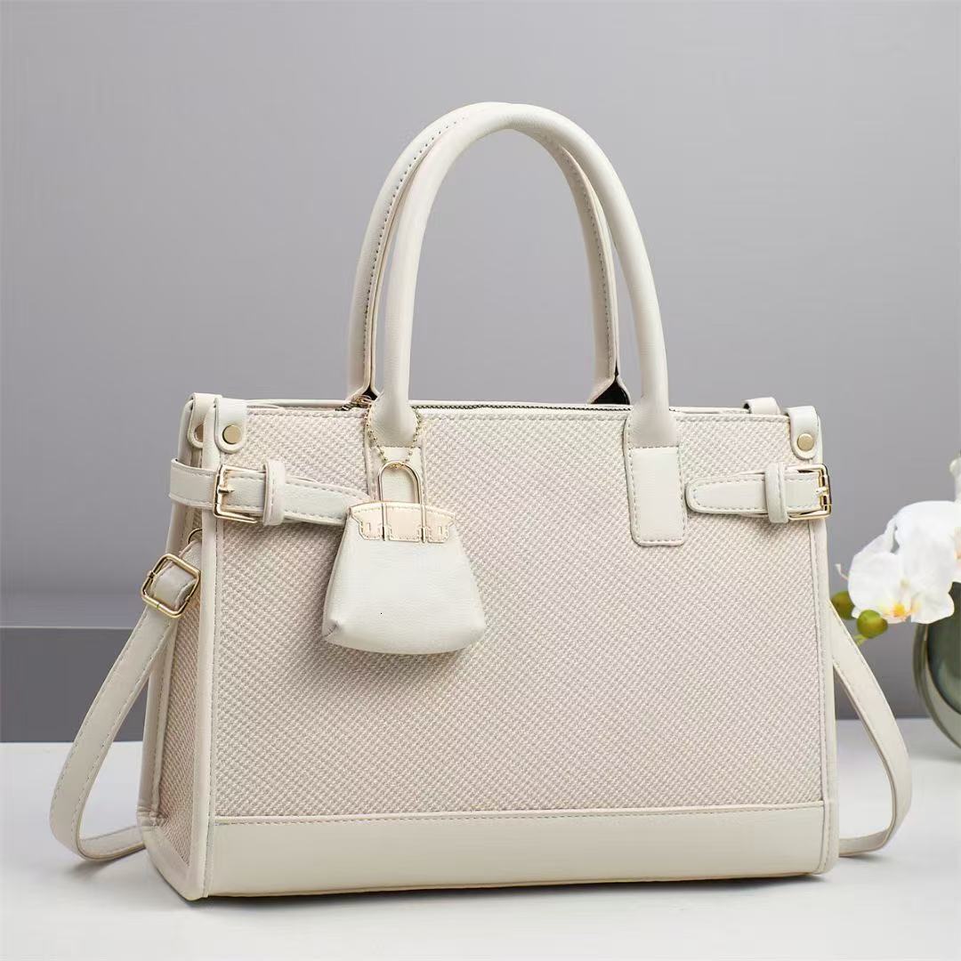 2025S designer new trendy fashion handbag large capacity atmospheric middle-aged mother women crossbody commuting bag