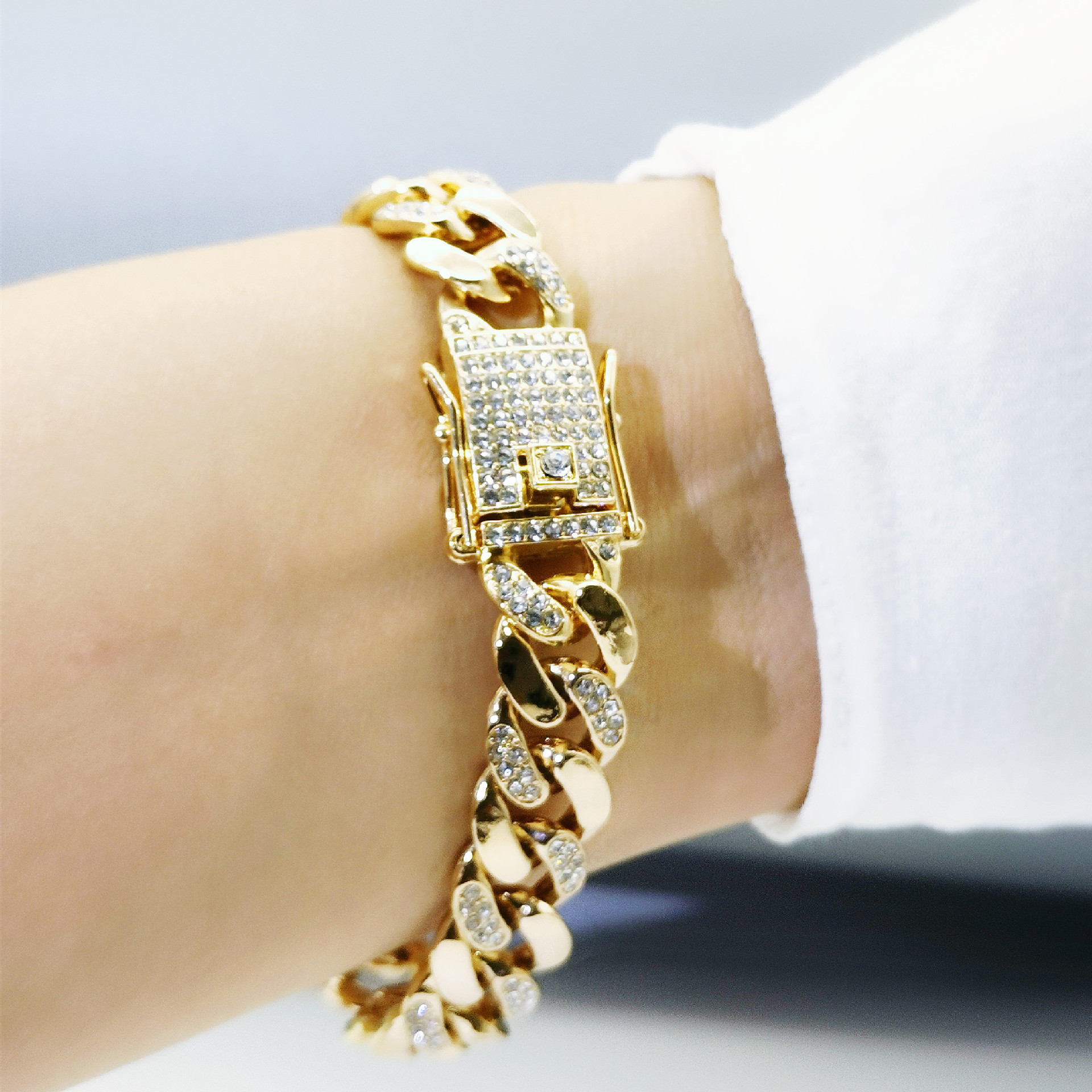 Hip Hop Cuban Link Chain Bracelet with Diamond Clasp, 12mm, for Men & Women - Fashionable Gold or Silver Necklace
