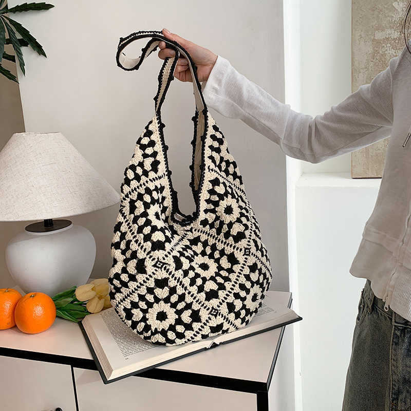 25 New Hand Woven Yarn Hollow Grandmother Ethnic Large Capacity Versatile Shoulder Bag Yarn Crossbody Bag