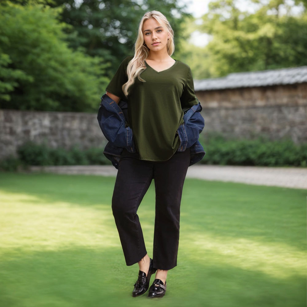 2025 Plus Size Womens Simple Style T-shirt for Spring and Summer New Versatile Casual Loose and Slimming Top
