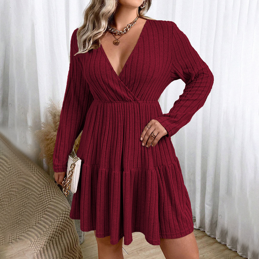 Large Size Womens Fashionable Commuting Dress for Autumn and Winter with a Sense of Luxury and Anti-aging Wine Red Mid Length Skirt