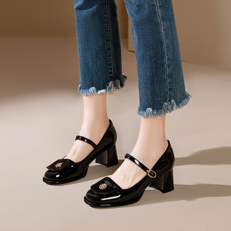 Mary Jane Shoes Thick Heel with High Heels Red Wedding Shoes New Women's Shoes Patent Leather Light Mouth Middle Heel Shoes