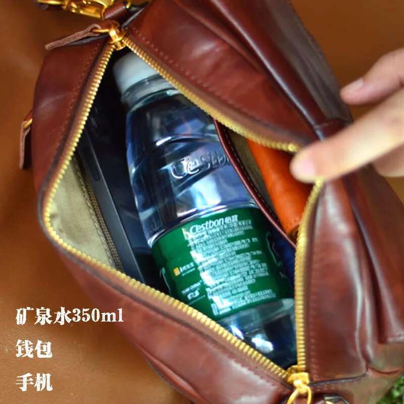 AETOO Niche design high-grade leather retro messenger small bag handmade first layer cowhide personality single shoulder cro