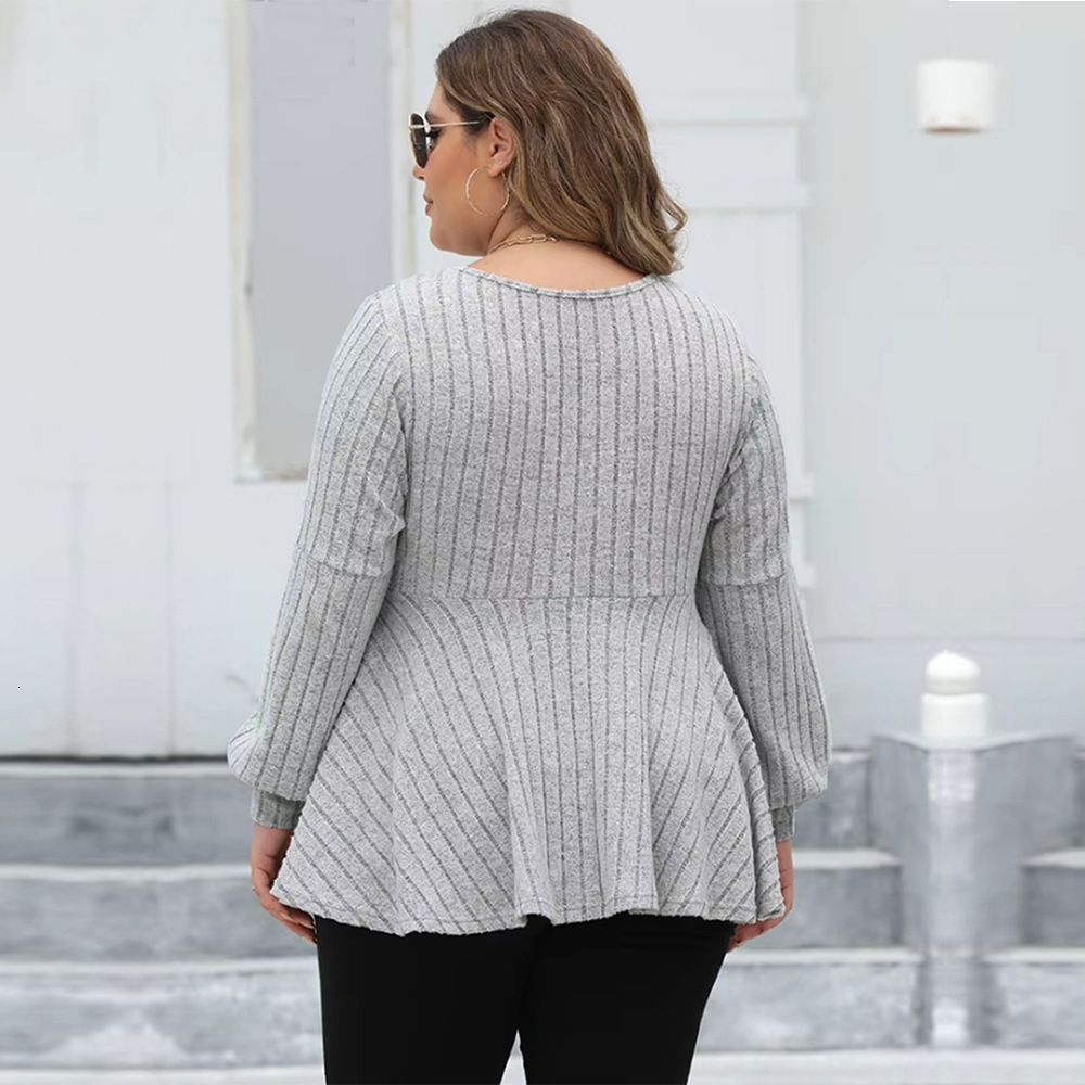 Plus Size Womens Casual T-shirt for Autumn and Winter Loose and Slimming V-neck with Inner Lining and Long Sleeved Top