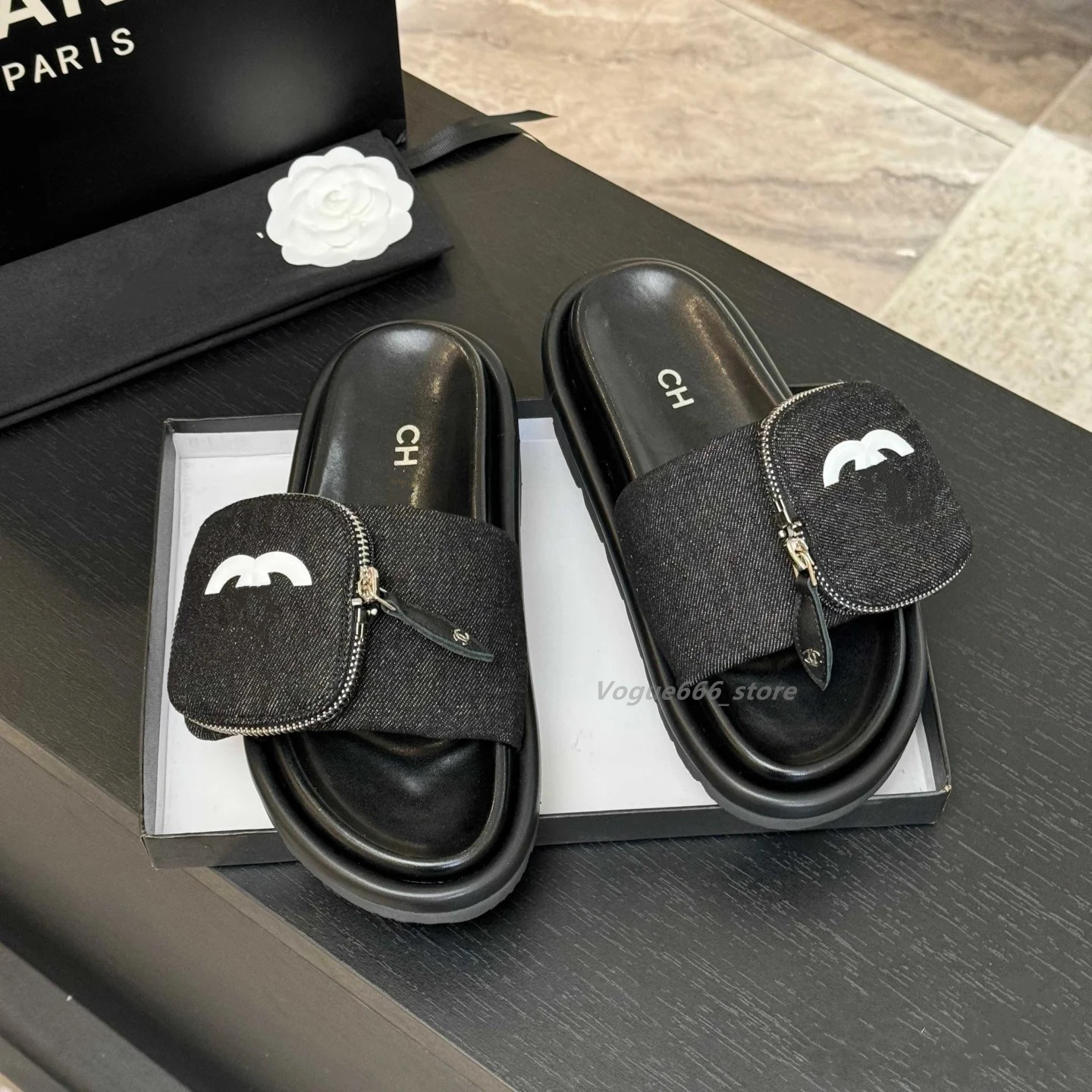 2025 New Luxury Designer women's hand-woven upper thick Velcro wide flat sandals summer brands casual high quality slippers for women cha Slide ch
