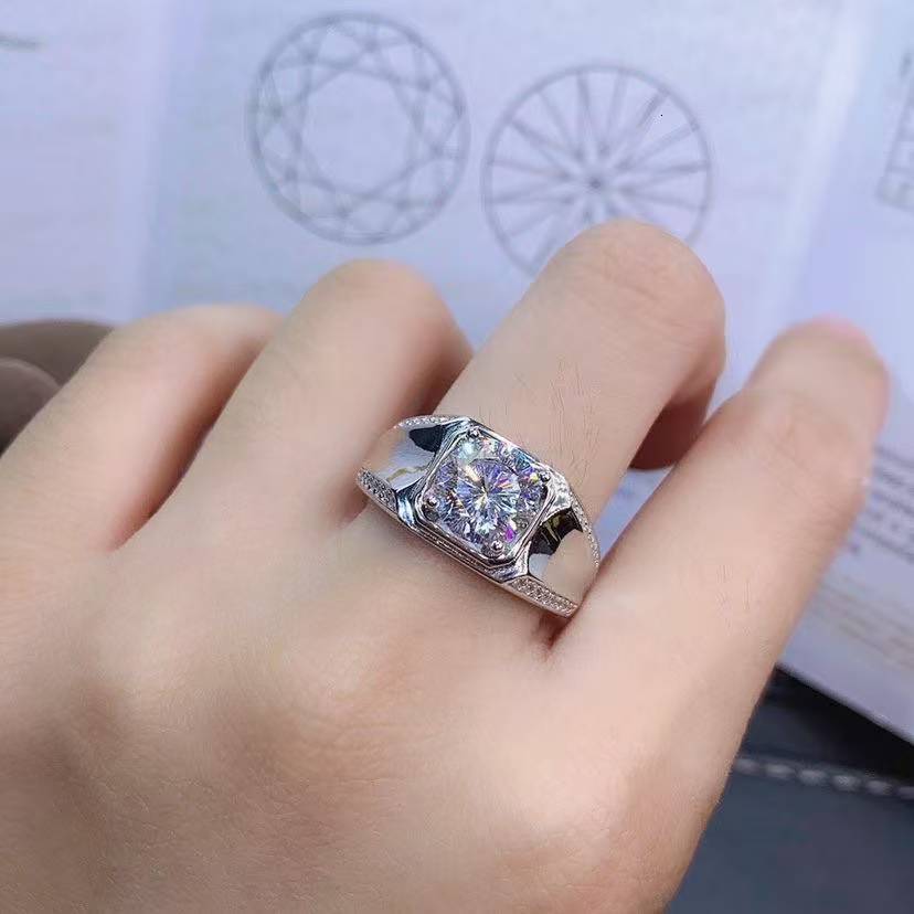 Luxury 925 Sterling Silver China Cz Side Stone 8mm Moissanite Rings Men Modern Ring for Anniversary