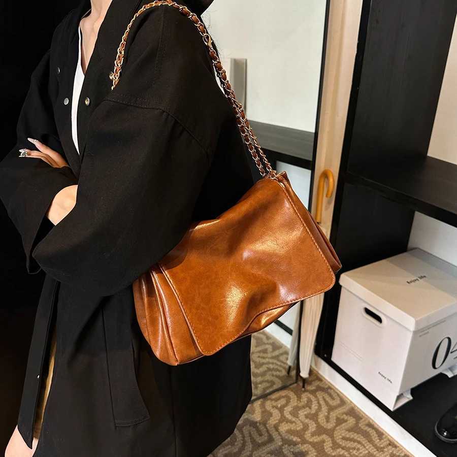 MOODS Retro Shoulder Bags For Women 2024 Designer Luxury Handbag Chic Chain Soft PU Leather Big Capacity Crossbody Messenger BagT250517
