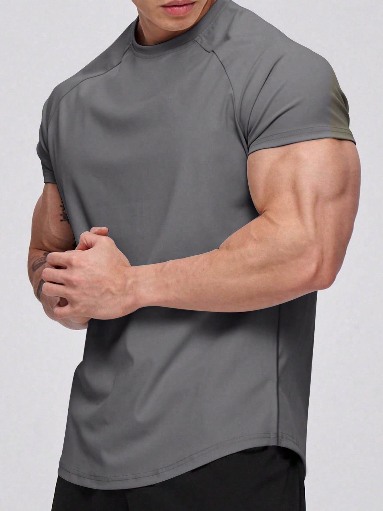 New Fashion Plain Tops Tees Fitness Mens T Shirt Short Sleeve Muscle Joggers Bodybuilding Tshirt Male Gym Clothes Slim Fit Shirt R250517