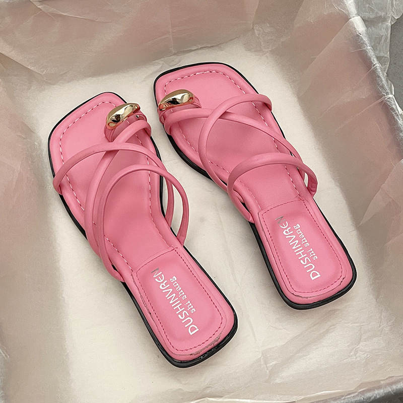 Outside wear cool drag female summer new style casual thick heel Roman sandals female cover toe low heel beach
