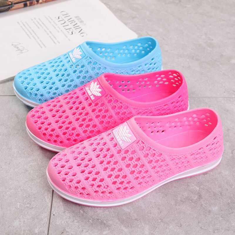 Package Beach Hole Parent Child Hollow Breathable River Tracking Shoes Designer Casual Trendy Sandals Summer Men's Sandals