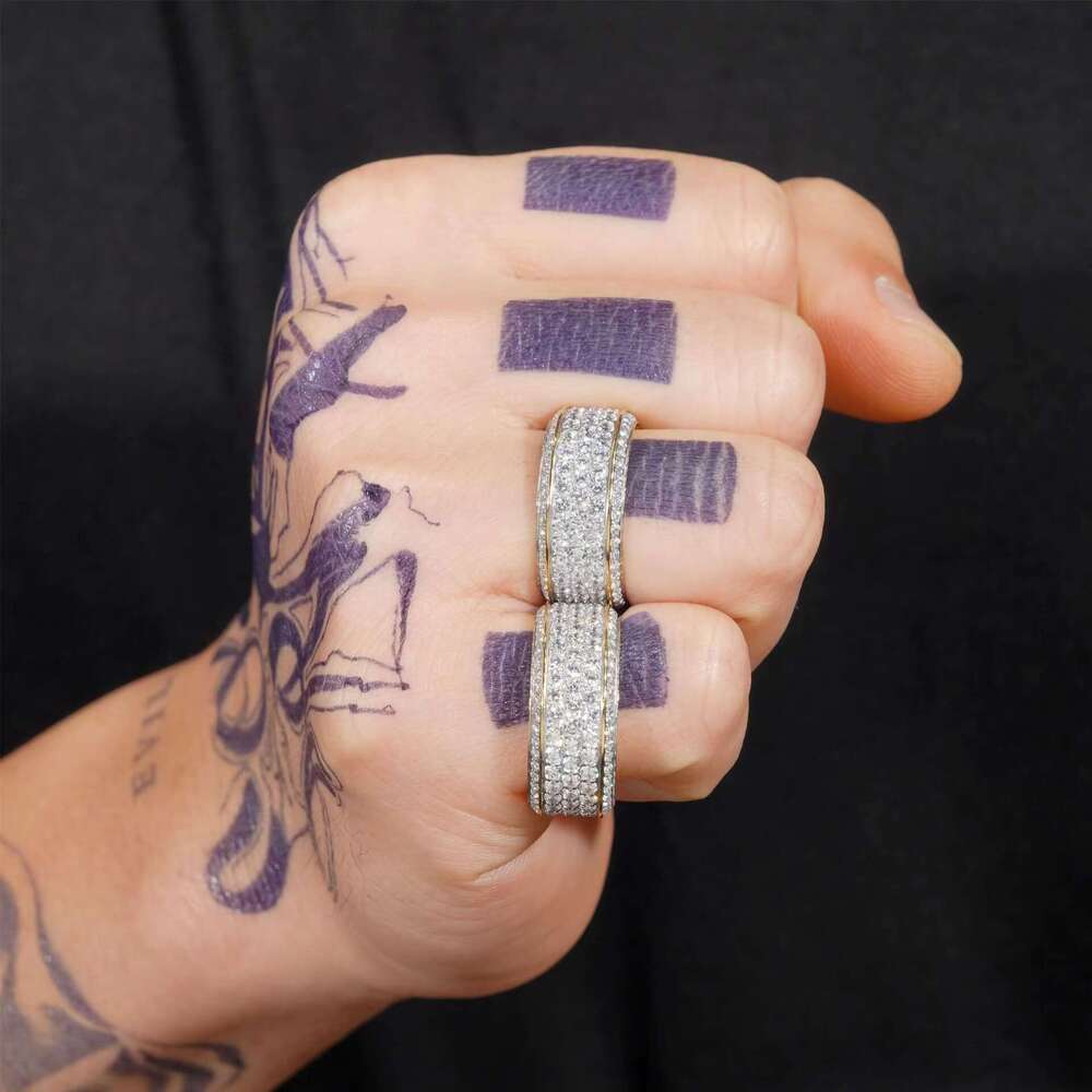 Pure silver stainless steel men's hip-hop chilled moissanite Cuban ring, with wedding accessories as the main material