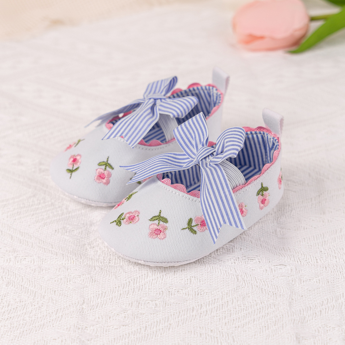 Little Toddler New Printed Baby Girl Shoes Bowknot Soft Sole Anti-slip Shallow Cutefeet Baby Girls Princess Shoes First Walker Crib Shoes Sizes 0 - 18