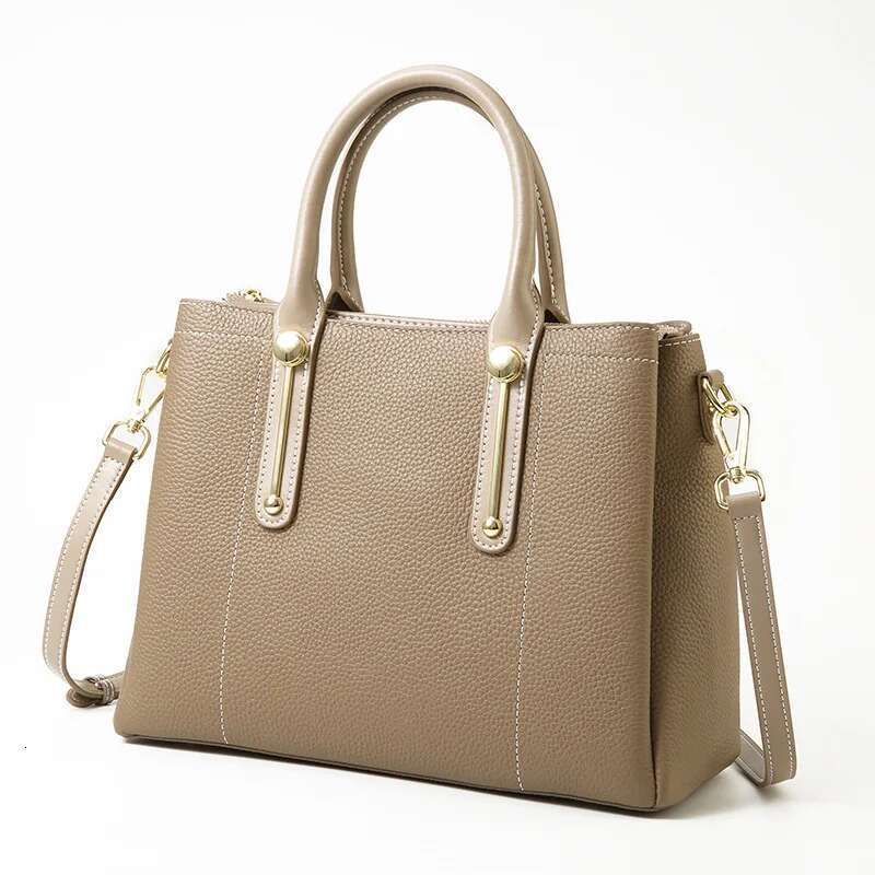 Middle-Aged Mother's Women 2025 Top-Tier Cowhide Handbag Genuine Leather Women's Crossbody Commuting Designer Bag