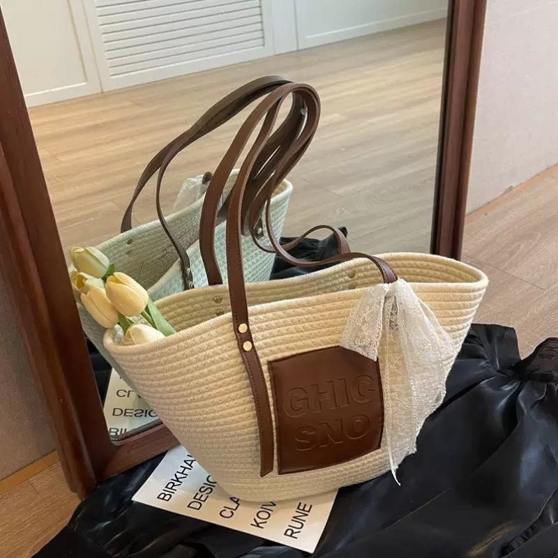 TNew women's large capacity seaside bag, high-end texture beach designer shoulder bag, woven versatile commuting bag, outdoor travel bag, French 