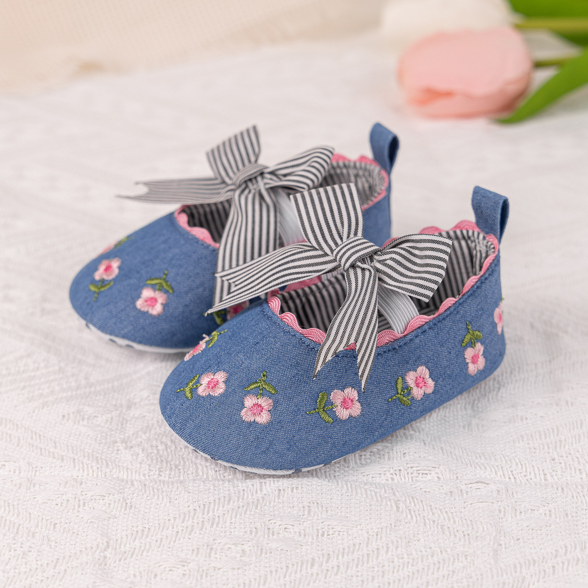 Little Toddler New Printed Baby Girl Shoes Bowknot Soft Sole Anti-slip Shallow Cutefeet Baby Girls Princess Shoes First Walker Crib Shoes Sizes 0 - 18