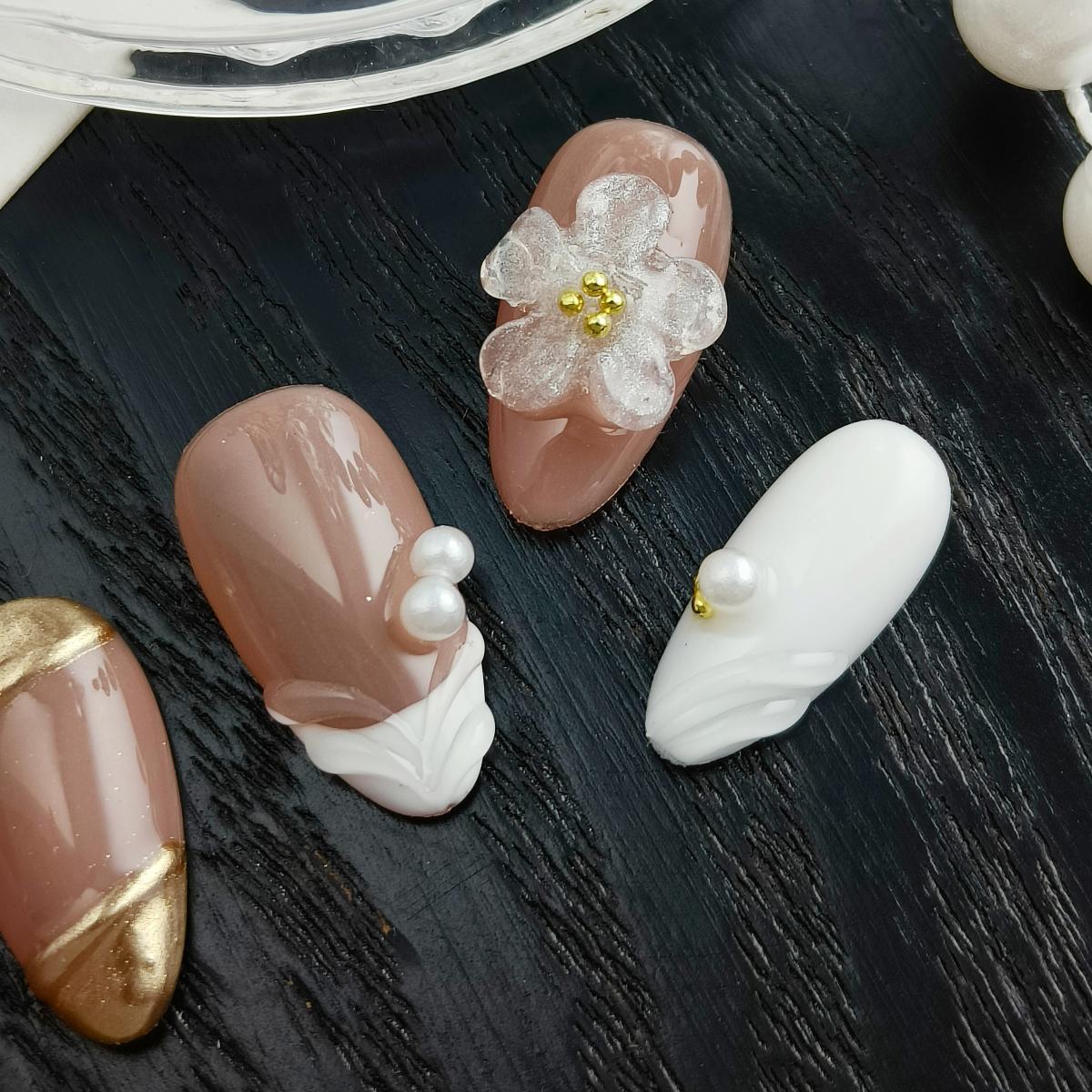 10pcs French Tips Handmade Press-on nails Short Almond Nails Bundle 3D Hand drawn Flowers Pearl Classics Finished nail stickers Free storage box jelly