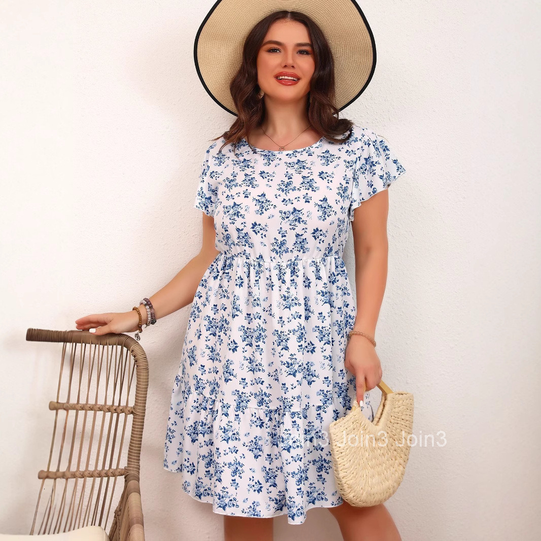 Large Womens Gentle Vacation Style Dress for Spring and Summer New Round Neck Floral Mid Length Skirt