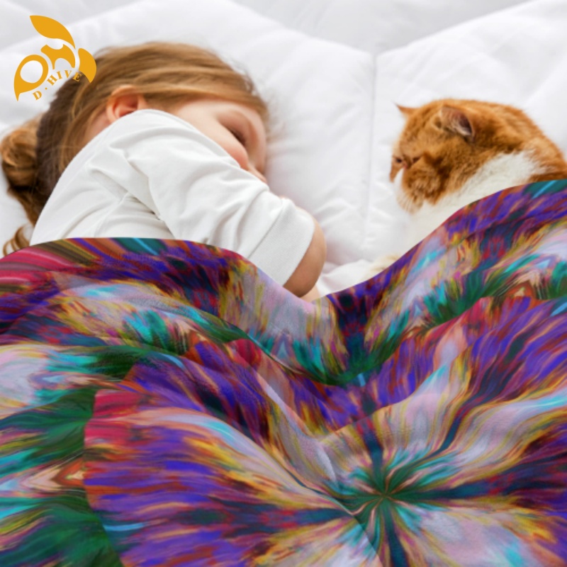 Free shipping Customized fashion blanket 280g flannel blanket 30x40 Inch warm custom pattern blanket is not easy to wear and fade