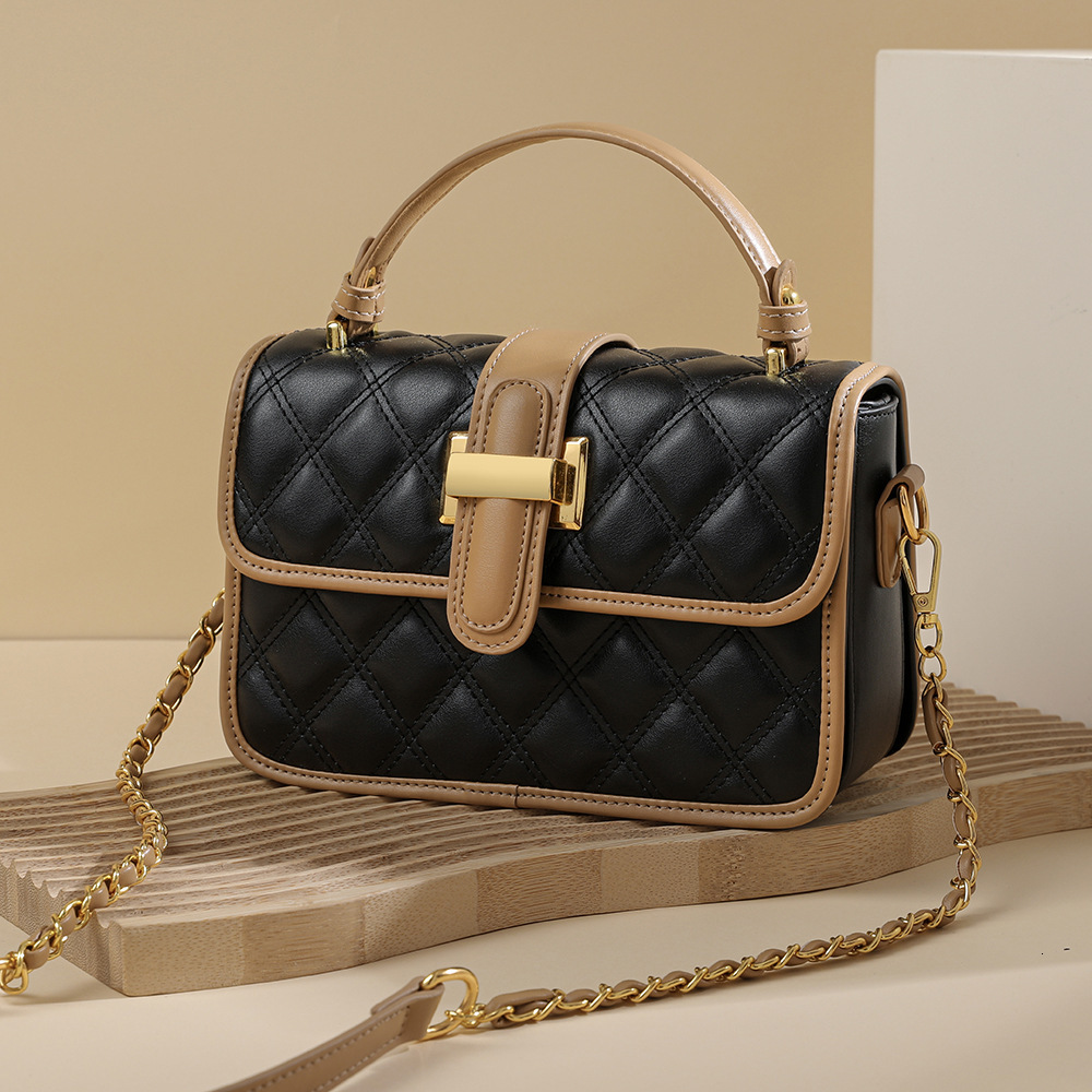This year's popular for women in spring 2025, new fashionable and versatile diamond grid chain crossbody bags, hand-held small square bags