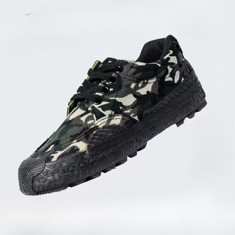 Snow King releases rubber sole camouflage training shoes, designed for mountaineering, anti slip, wear-resistant construction shoes, canvas