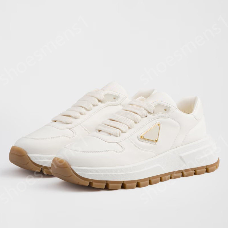 Designer men's and women's casual white sports shoes luxury black shoes red label series high-quality mesh beef cowhide splicing patent leather flat shoes